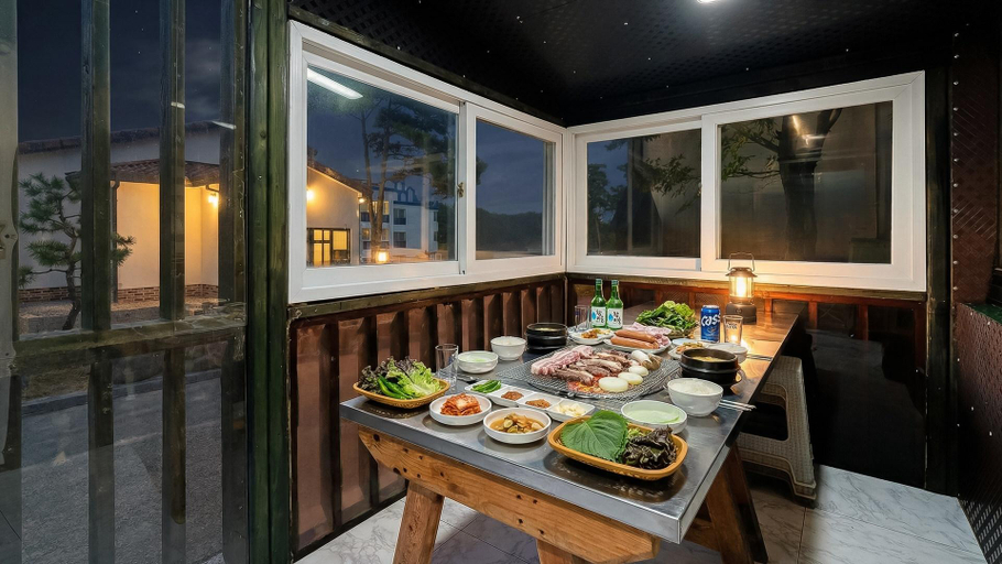 Food & Drinks, Gyeongju jullietapoolvilla&kidspension, Gyeongju