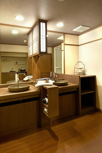 Bathroom 4, Aburaya Tosen, Yamanouchi