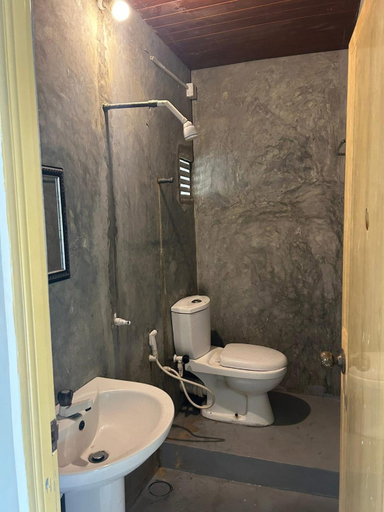 Bathroom 3, Cabana Unawatuna, Habaraduwa
