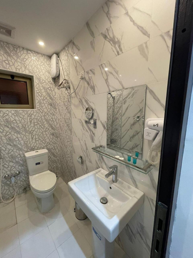 Bathroom, أبراج الجزيرة, Al Ahsa