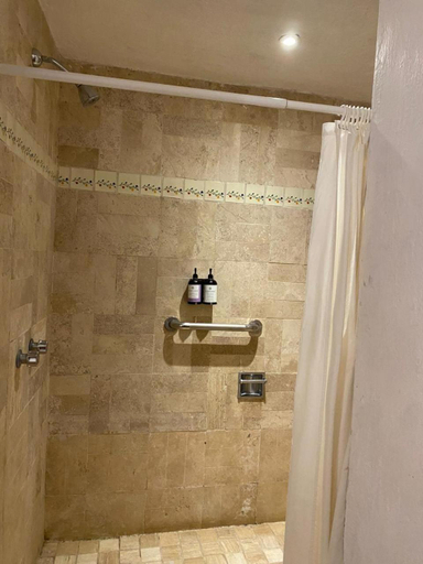 Bathroom 4, Tapalpa Country Club Hotel, Tapalpa