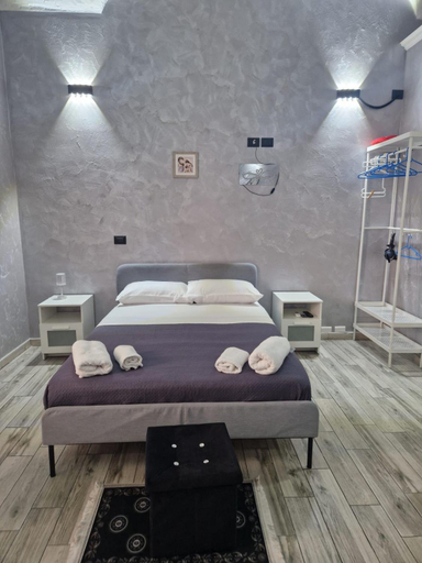 Bedroom 2, LND Room, Catania