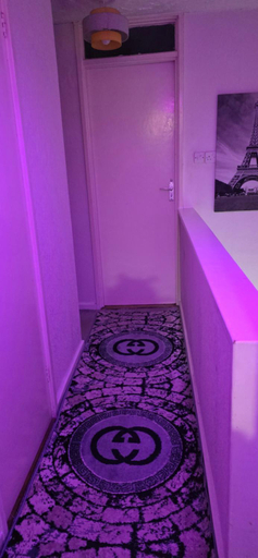 Others 5, Private Room, Leeds