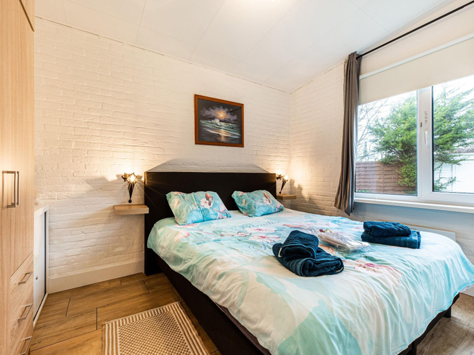Bedroom 3, Holiday Home in Noordwijkerhout near Lake, Noordwijk