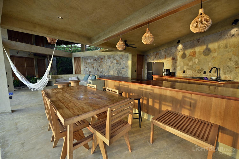 Food & Drinks 5, UtopiAmar Beach House & Suites, Dist. Pochutla