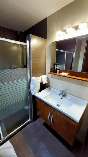 Bathroom 3, El Bey Hotel, Constantine