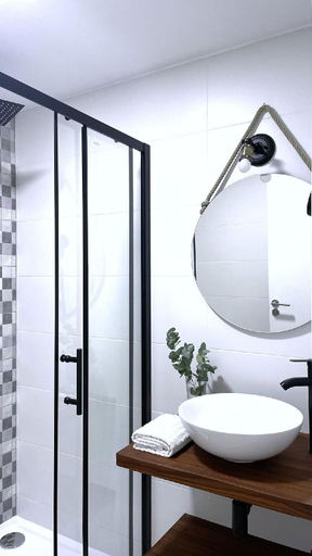Bathroom, A Marisma Hostal, Pontevedra