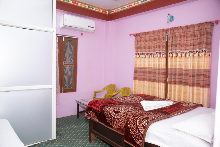 Bedroom 3, Hotel Sauraha Gaida House, Narayani