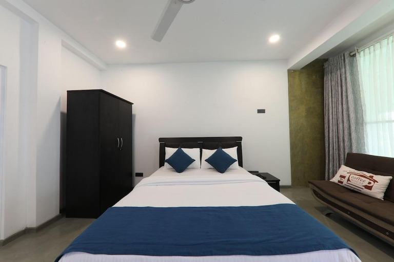 Bedroom 2, Villa cork, Galle Four Gravets