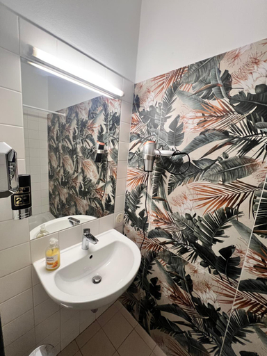 Bathroom 3, Hotel Astral Vienna, Wien