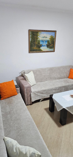 Others 5, Aliaj Guest House, Beratit