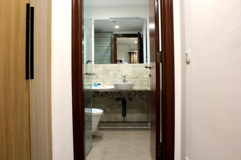 Bathroom 2, Luxury one bed Apartment in Gold Crest Mall And Residency DHA Lahore, Lahore