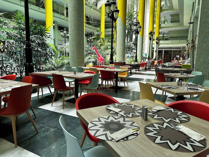 Food & Drinks 5, Holiday World Riwo Hotel, Málaga