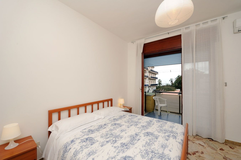 Bedroom 2, Tizi Apartments, Salerno