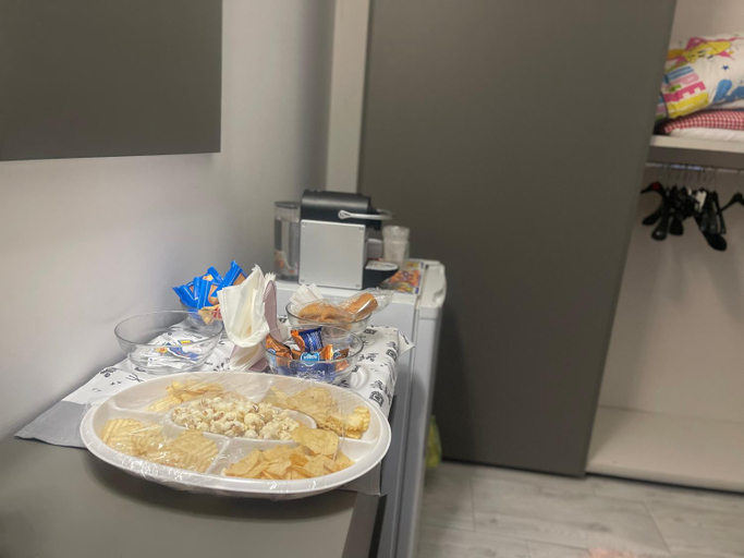 Food & Drinks 3, Camera con bagno, Catania