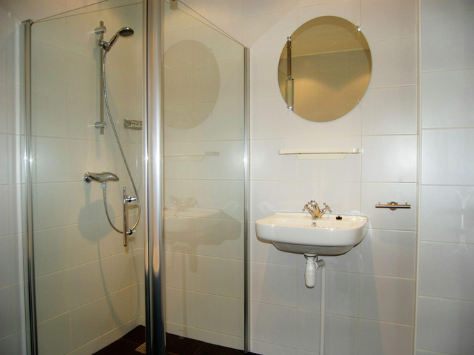 5, Apartment in Workum near IJsselmeer Beach, Nijefurd