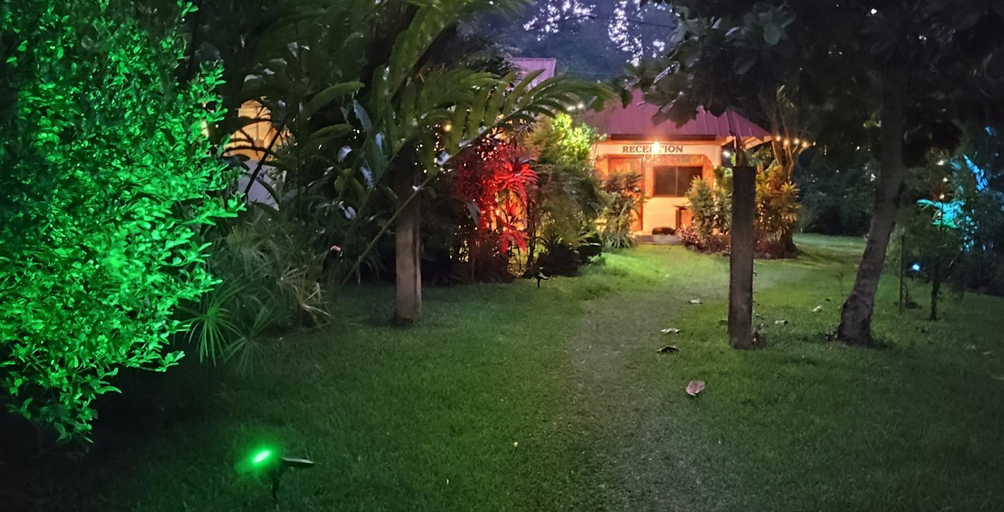 Public Area, ACACIA'S Cottages with Starlink Wifi, Mambajao