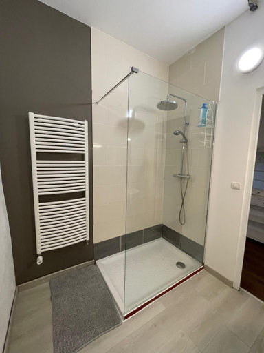 Bathroom 2, Auberge de Corsas, Ardèche