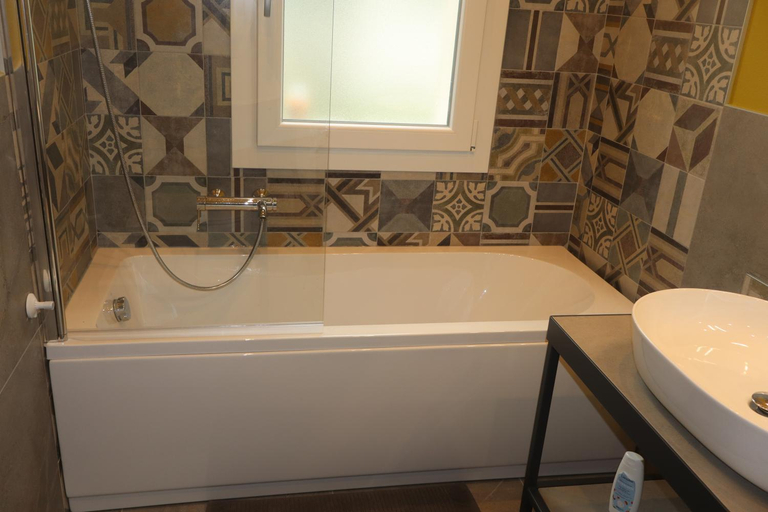 Bathroom 4, Villa pace D'oro, Bologna