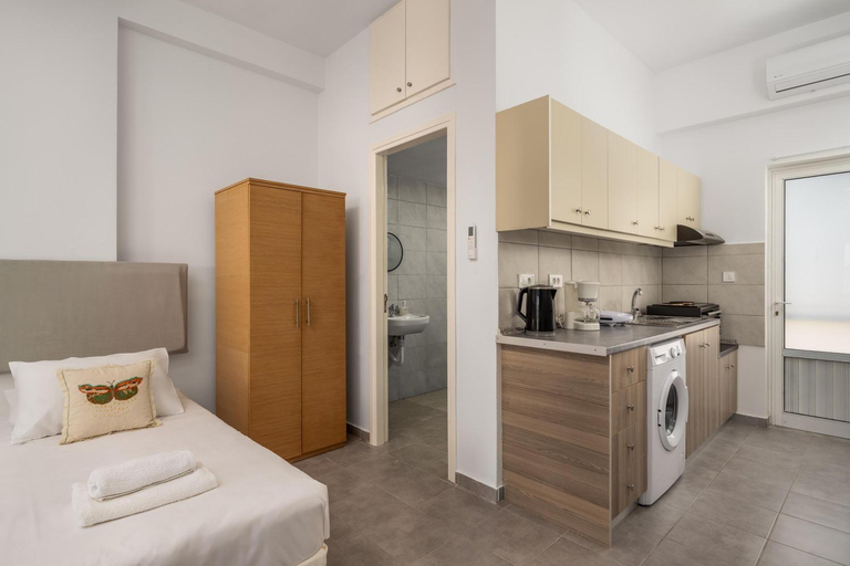 Others 4, Sokrates Apartments, South Aegean