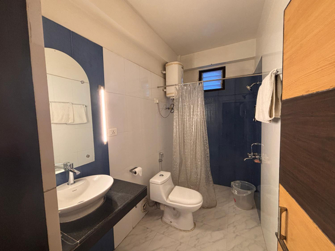 Bathroom 3, Soods Himalayan Vista, Darjiling