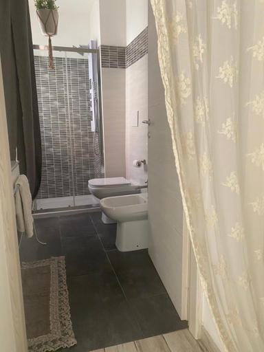 Bathroom, MAISON REBECCA, Modena