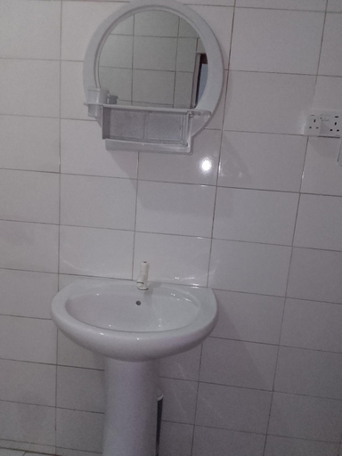 Bathroom, LMD Apartments, Kombo Saint Mary