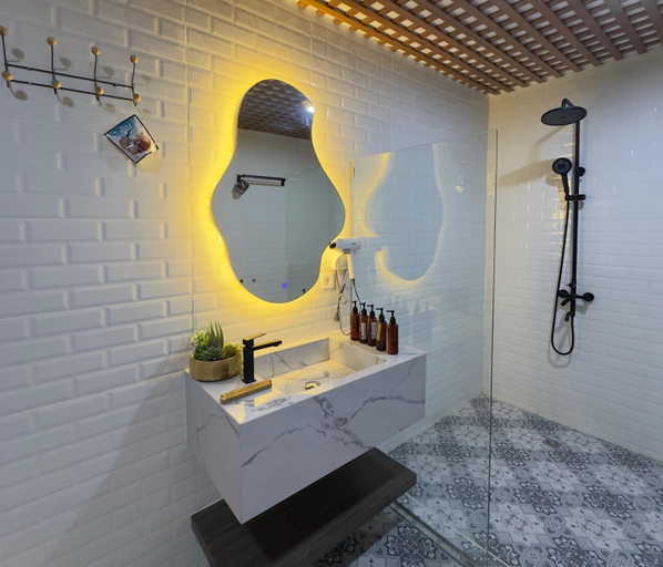 Bathroom 4, Natuna Garden Villa, Natuna