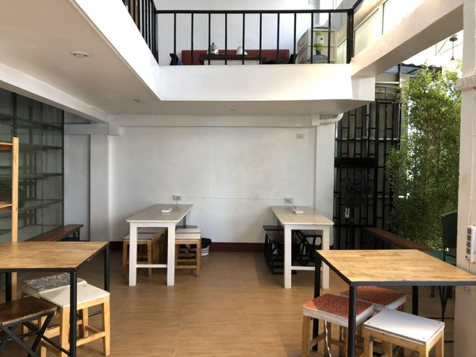 Others 5, Ploy Hostel, Phra Nakhon