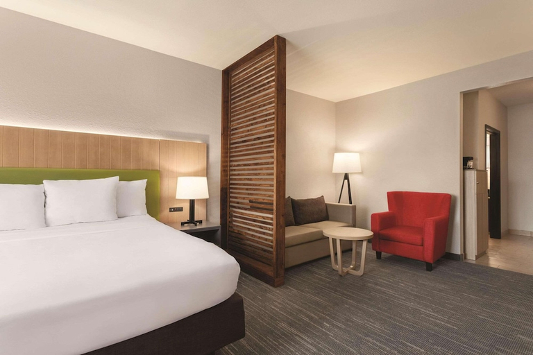 Bedroom 3, Country Inn & Suites by Radisson, Byram/Jackson South, MS, Hinds