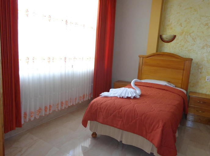 Bedroom 3, Pampa & Selva, Abel Iturralde