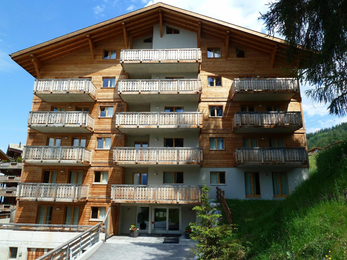 5, Pleasant apartment with sauna, Conthey