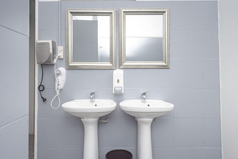 Bathroom 5, Ph Palermo Hostel, Distrito Federal