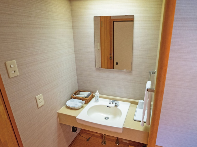 Bathroom 4, Kiimiso, Hashimoto