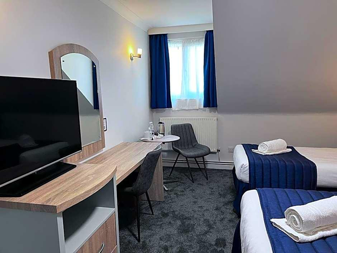 Others 4, Best Western Andover, Hampshire