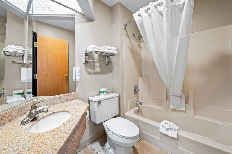 Bathroom 4, Quality Inn La Crosse North, La Crosse