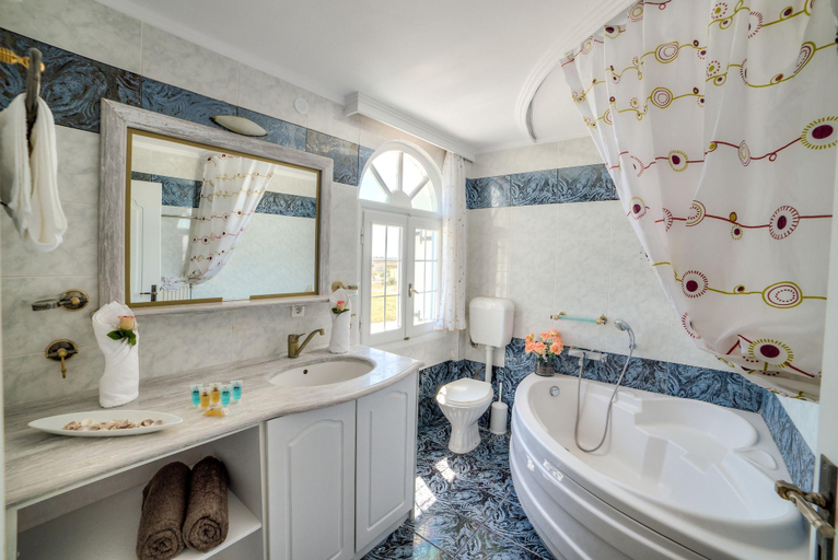 Bathroom 5, Pantheon Hotel, South Aegean