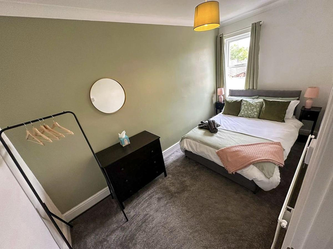 Bedroom 2, Cecil House -Chic 2 Bed, Sleeps 5, Parking x2 cars, Lincolnshire