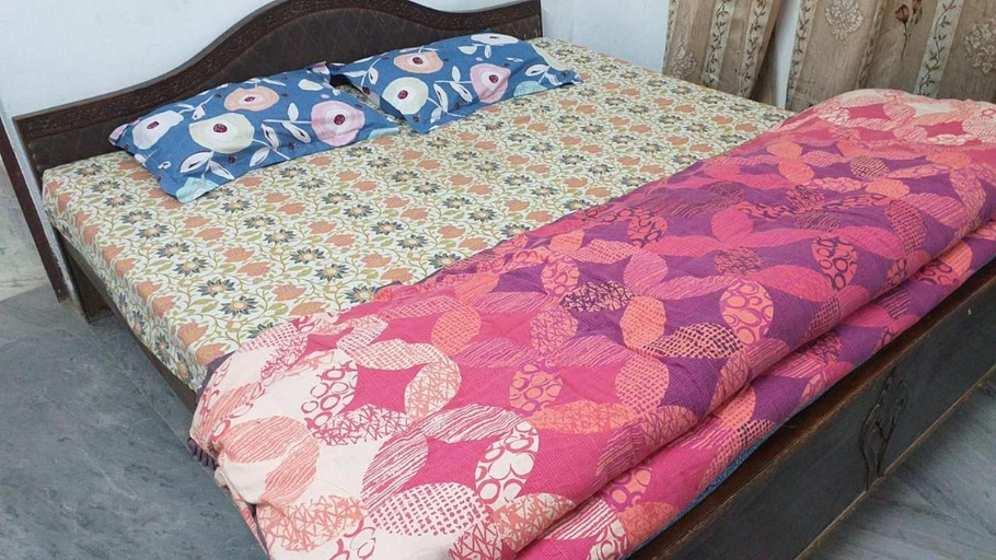 Bedroom 2, Nature Resort, Agra