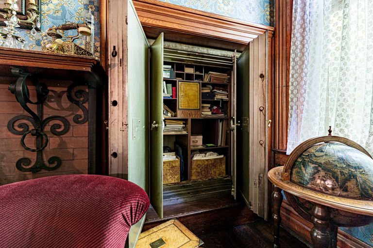 Public Area 3, Vrooman Mansion B&B, McLean