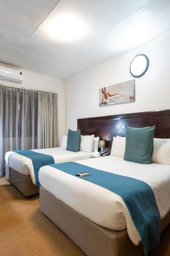 Bedroom 3, The Lakes Hotel and Conference, Ekurhuleni