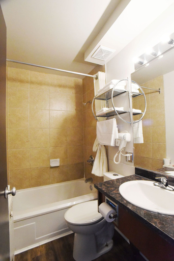 Bathroom 3, Econo Lodge Inn & Suites Drumheller, Division No. 5