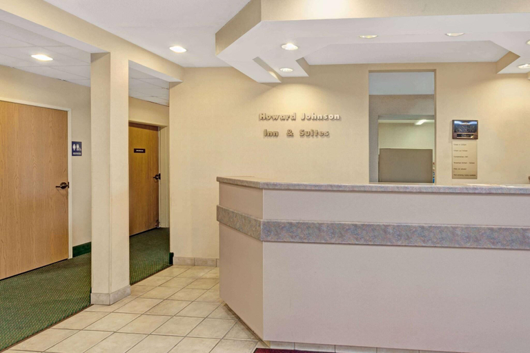 Public Area, Howard Johnson&Suites by Wyndham Elk Grove Village, Cook