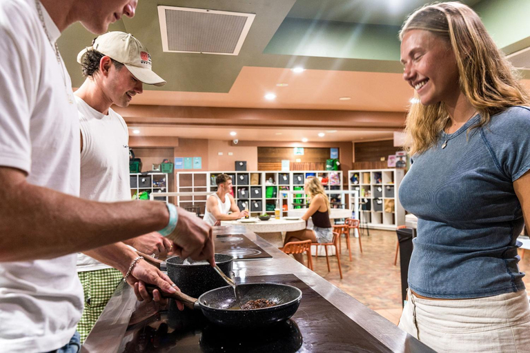 Food & Drinks 4, Aquarius Backpackers Resort, Byron