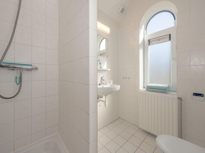 Bathroom, Villa near North Sea Beach, Noord-Beveland