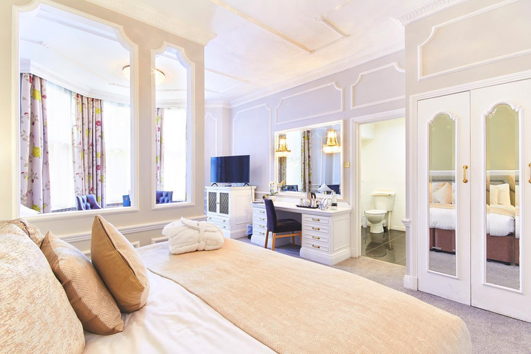 Bedroom 2, Caledonian Hotel, Newcastle upon Tyne