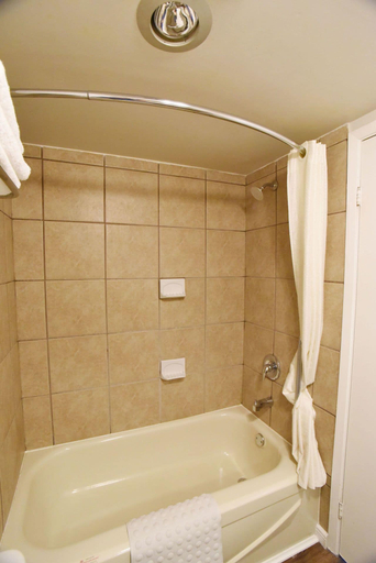 Bathroom 3, Econo Lodge Inn & Suites Drumheller, Division No. 5