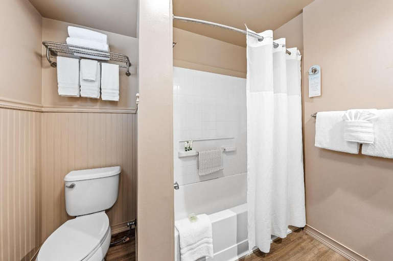 Bathroom 4, The ISO Hotel, Trademark Collection By Wyndham, Kauai