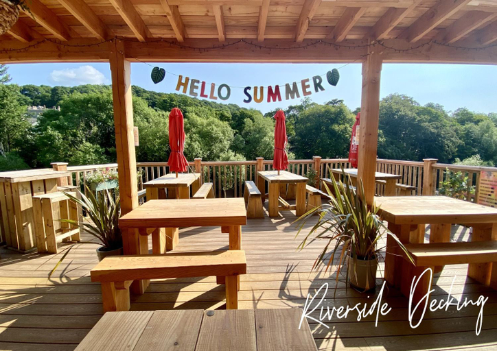 Food & Drinks 3, RIVERBANC, Denbighshire