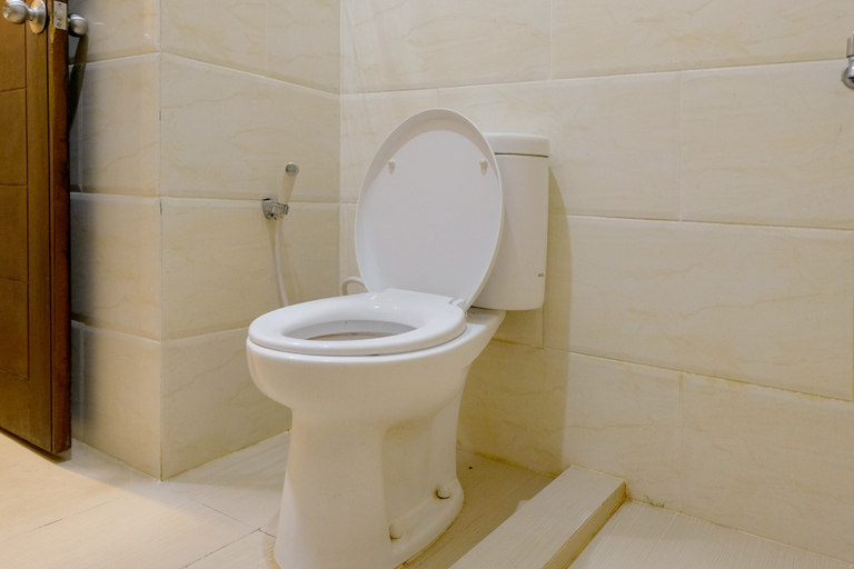 Bathroom 3, Sans Hotel Grand Jitra Syariah Bengkulu, Bengkulu